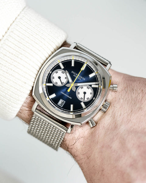 Chronograph 42 blue sunburst mesh bracelet - Wilson Watches